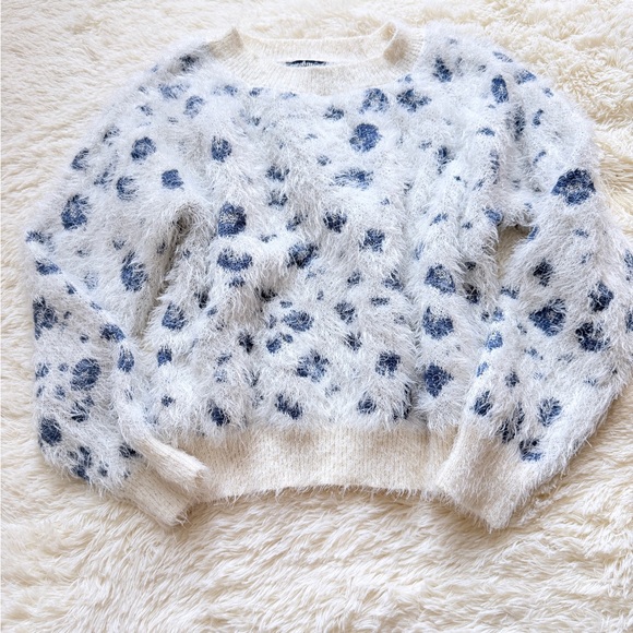 Freshman Cozy Cream and Blue Patterned Sweater - Picture 2 of 3